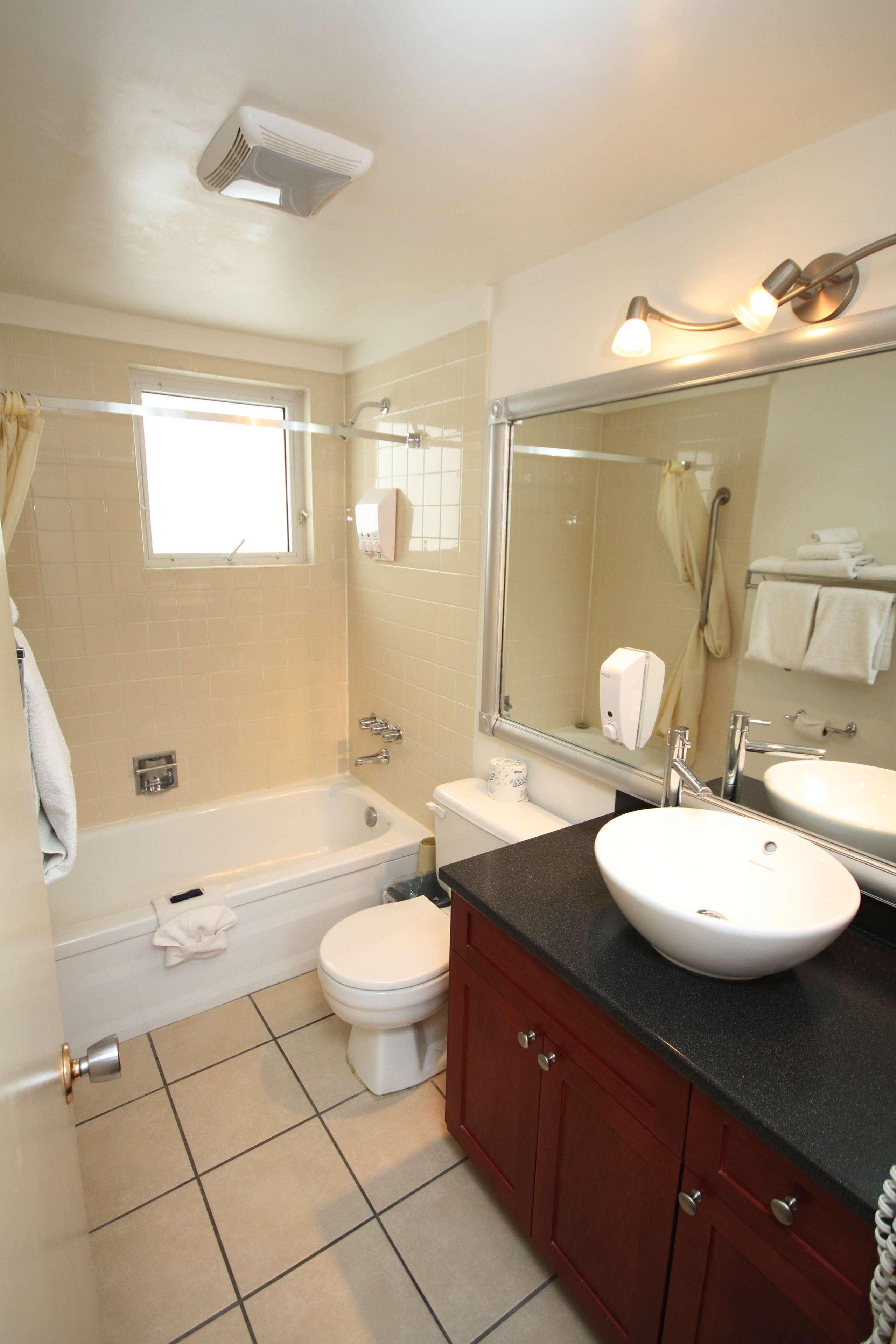 Best Western Gold Rush Inn Whitehorse Bagian luar foto