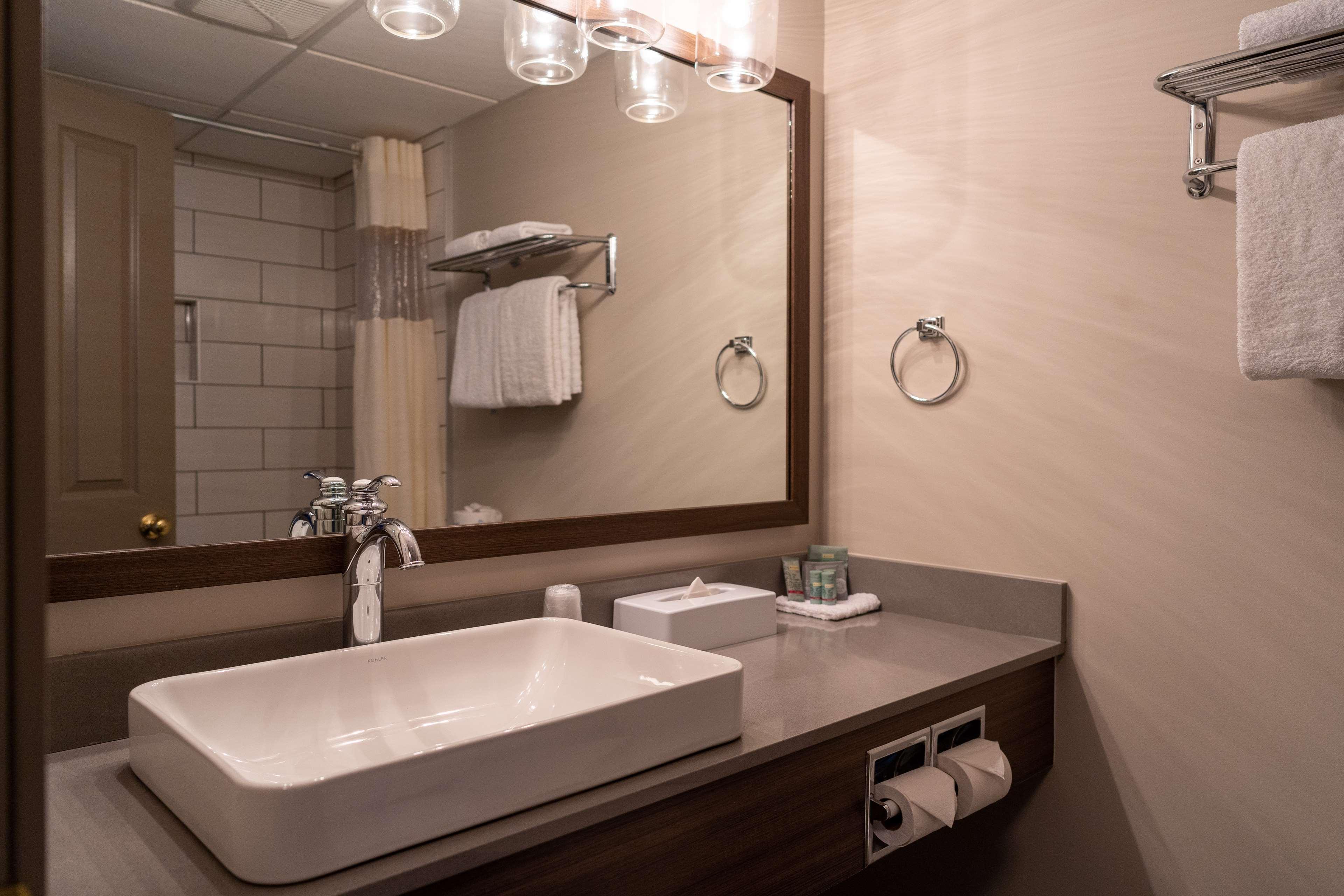 Best Western Gold Rush Inn Whitehorse Bagian luar foto