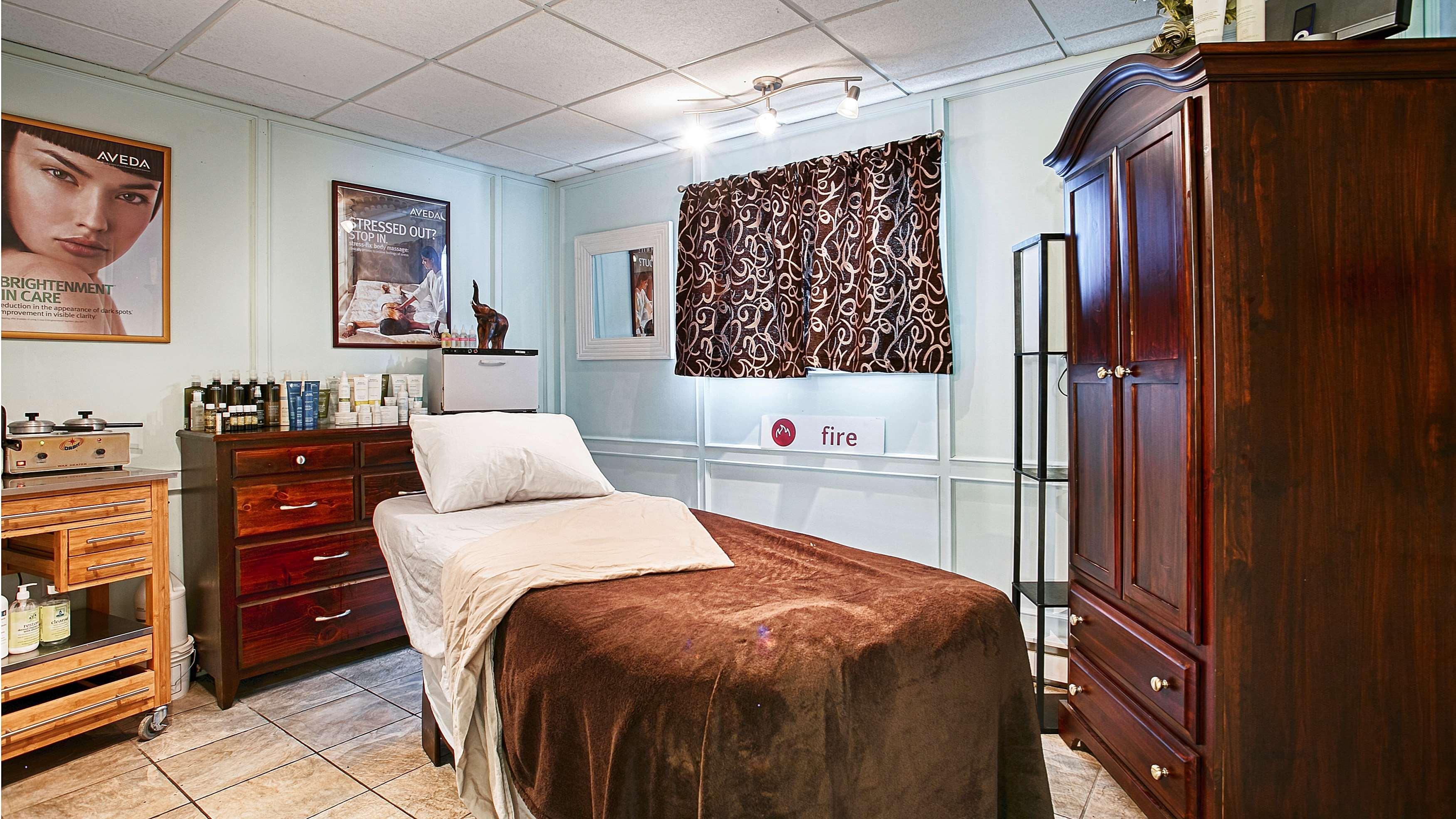 Best Western Gold Rush Inn Whitehorse Bagian luar foto