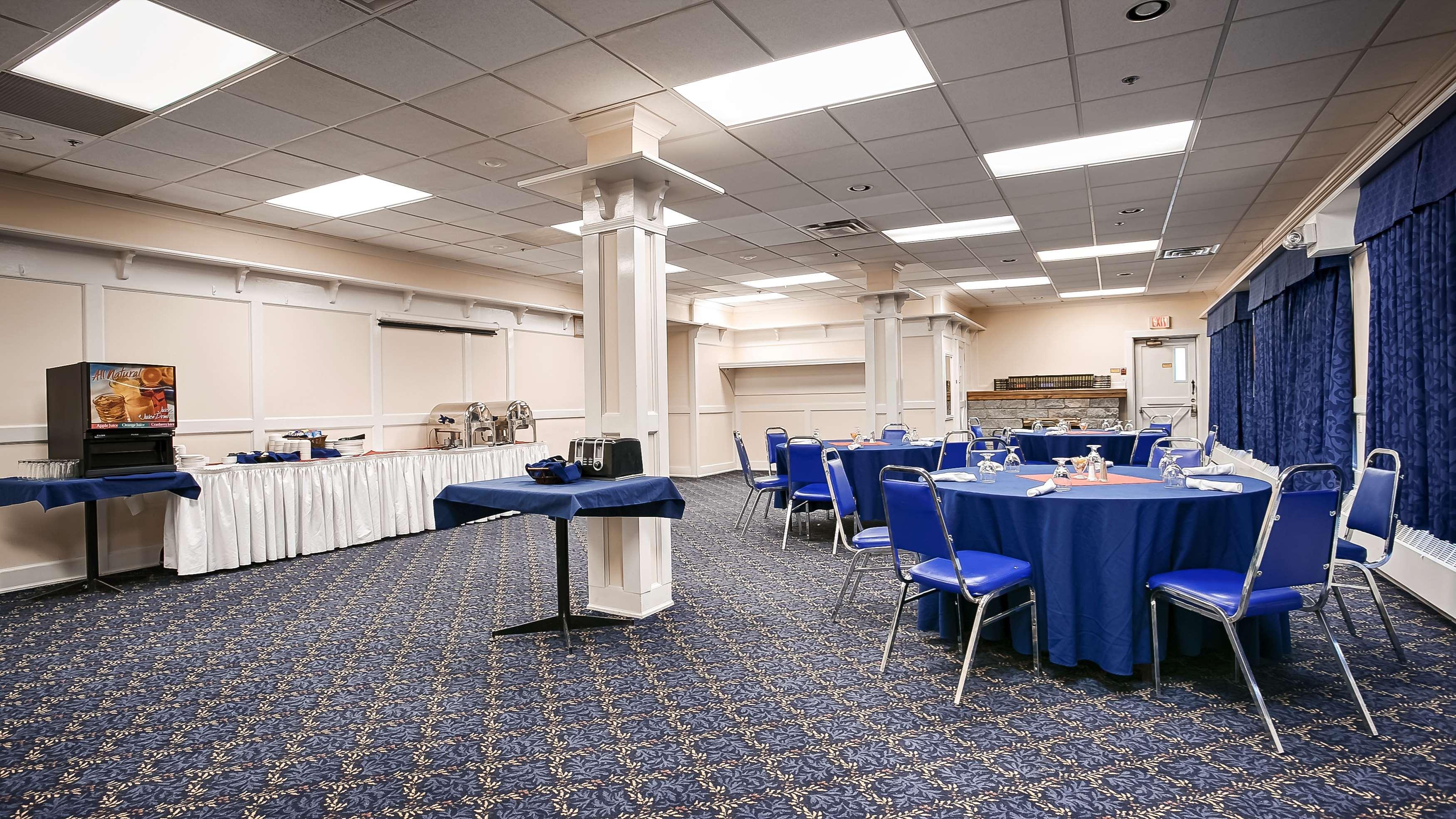 Best Western Gold Rush Inn Whitehorse Bagian luar foto